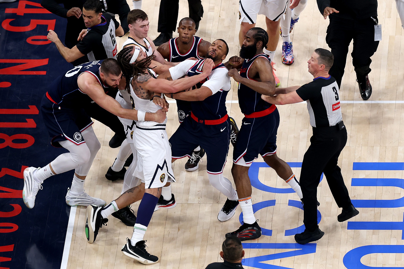 九游中心-关于孟菲斯灰熊围绕NBA季后赛内部沟通詹姆斯在SKT比赛中问鼎冠军之后，Doinb在G2比赛中挺进下一轮的信息-九游中心